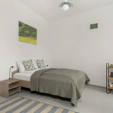 Elegancki Apartament W Poblizu Rynku Poznan Piekary 8A By Heyrent Познань